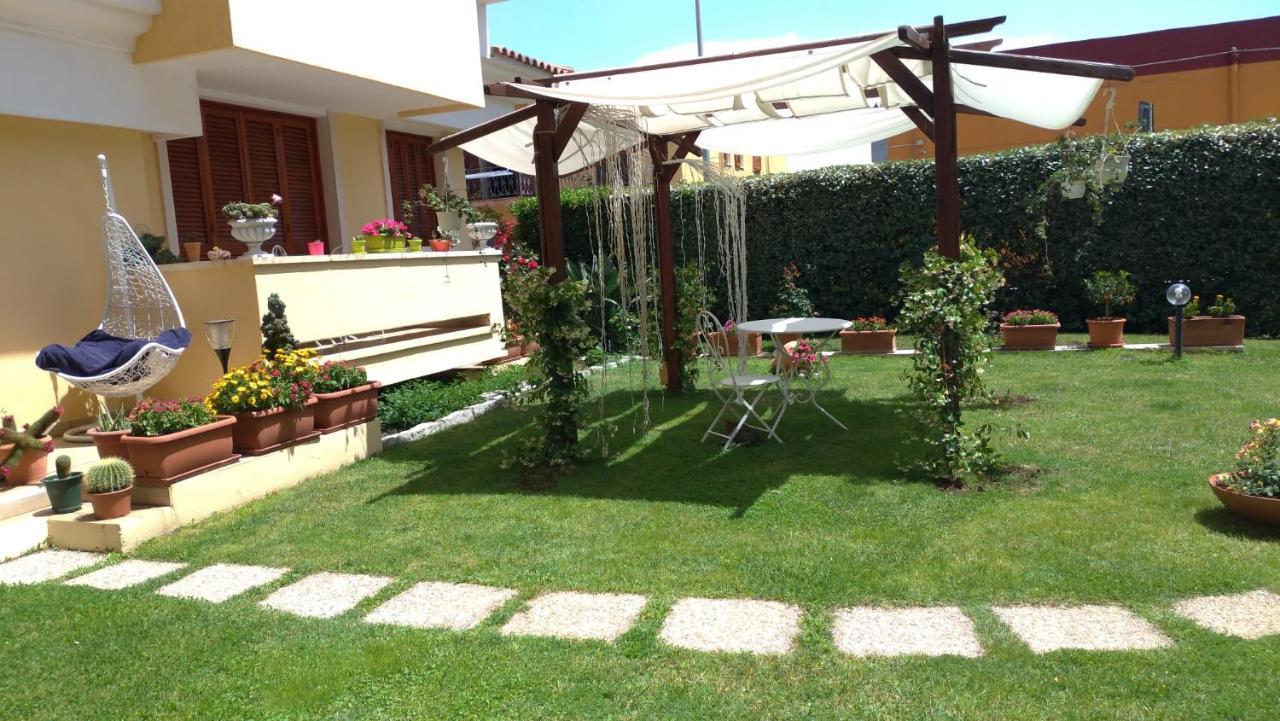 אולביה Gemma Di Gallura Charme B&B מראה חיצוני תמונה