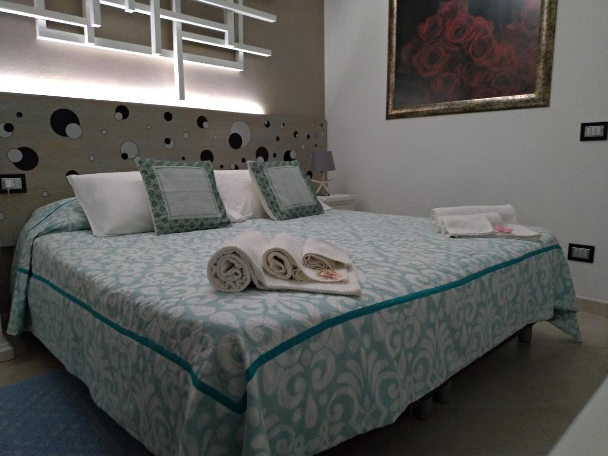 אולביה Gemma Di Gallura Charme B&B מראה חיצוני תמונה